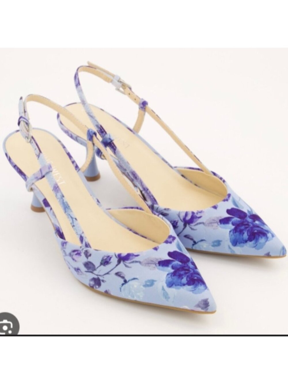 These Nine West slingback kitten heels feature a blue floral print pointed-toe 9